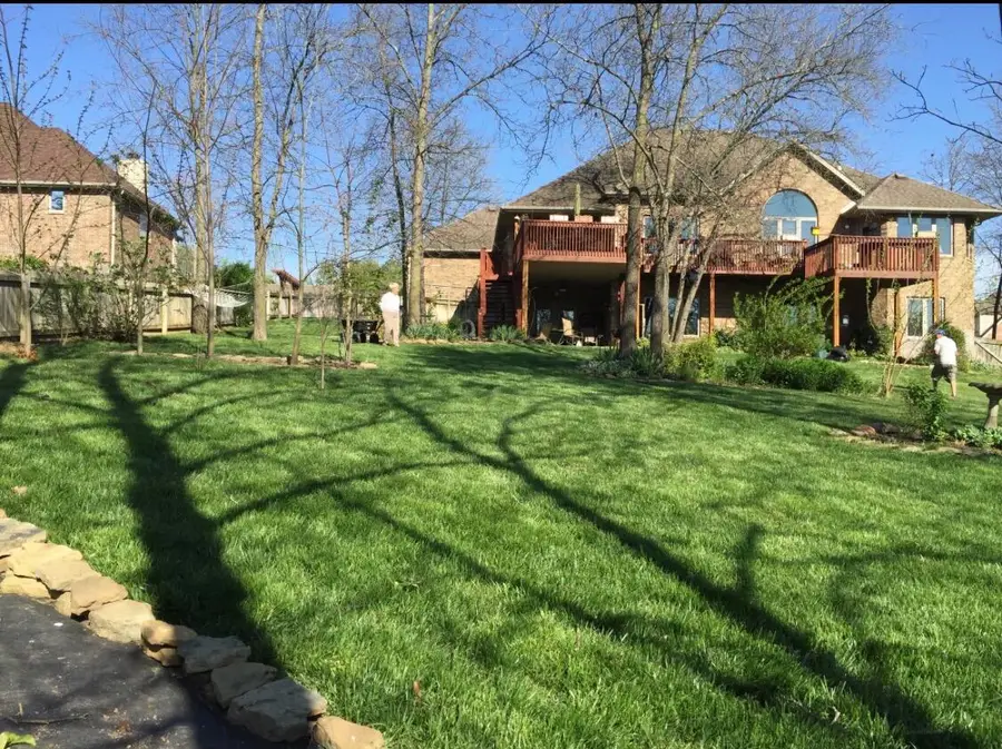 2992 W Cedarbluff Drive, Springfield, MO 65810 - #2