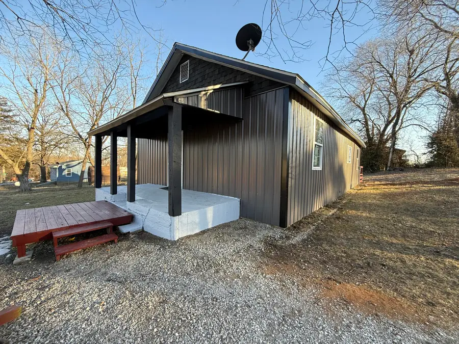 204 E Davis Street, West Plains, MO 65775 - #2