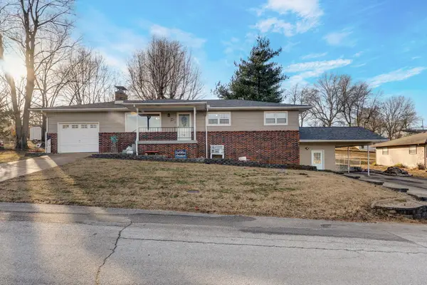 111 S Washington Street, Mt Vernon, MO 65712