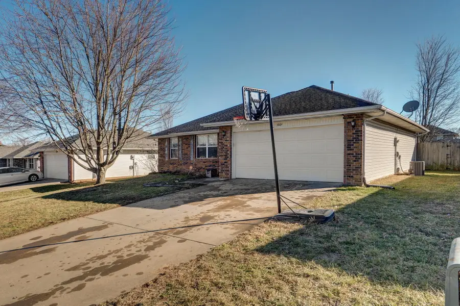 3864 W Overland Street, Springfield, MO 65807 - #2
