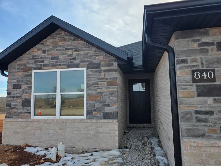 840 E Crystal Avenue, Nixa, MO 65714 - #2