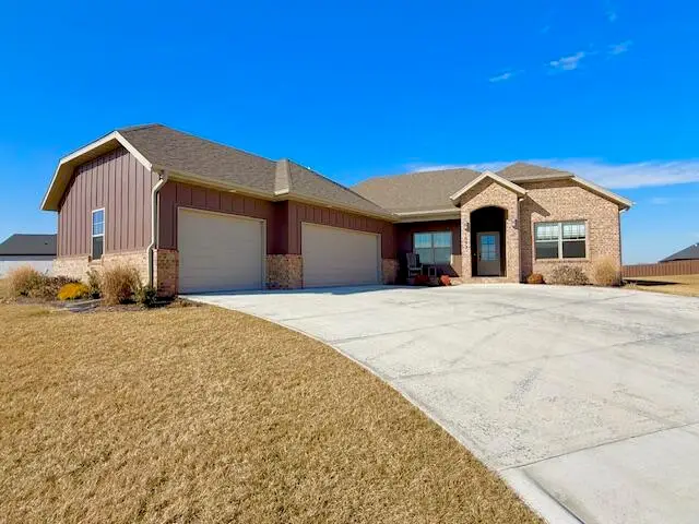 1097 W Franklin Court, Springfield, MO 65810 - Image #1