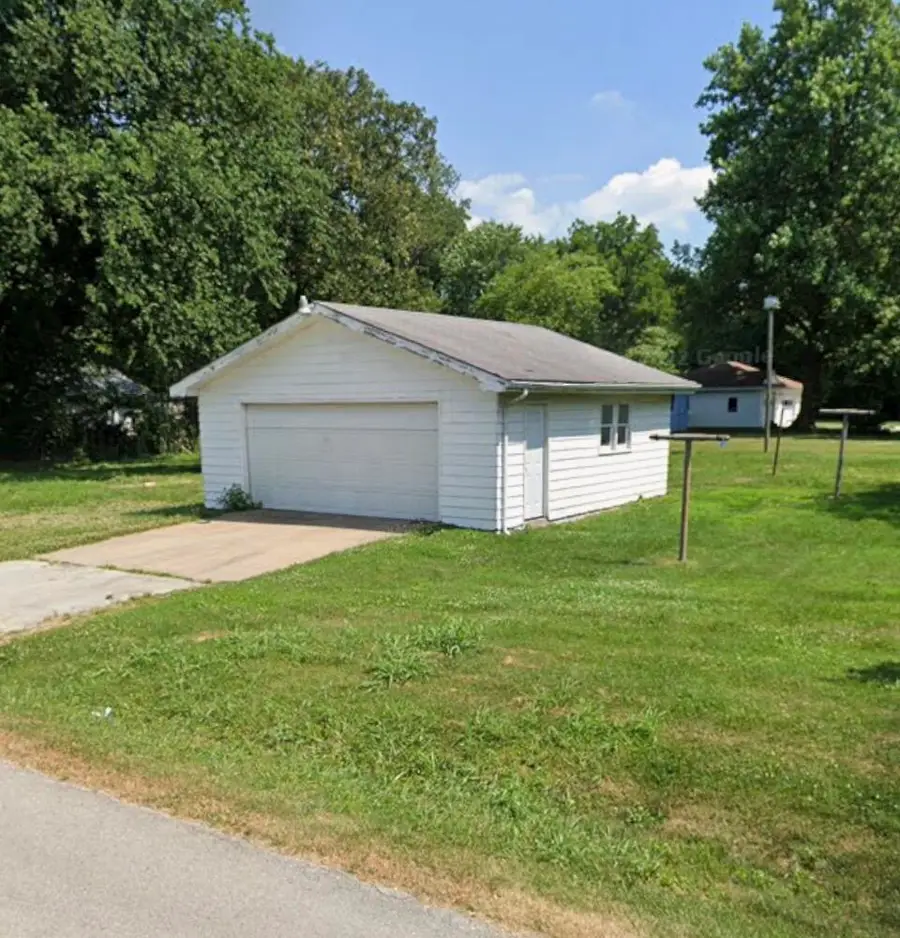 2558 N Howard Avenue, Springfield, MO 65803 - Image #3