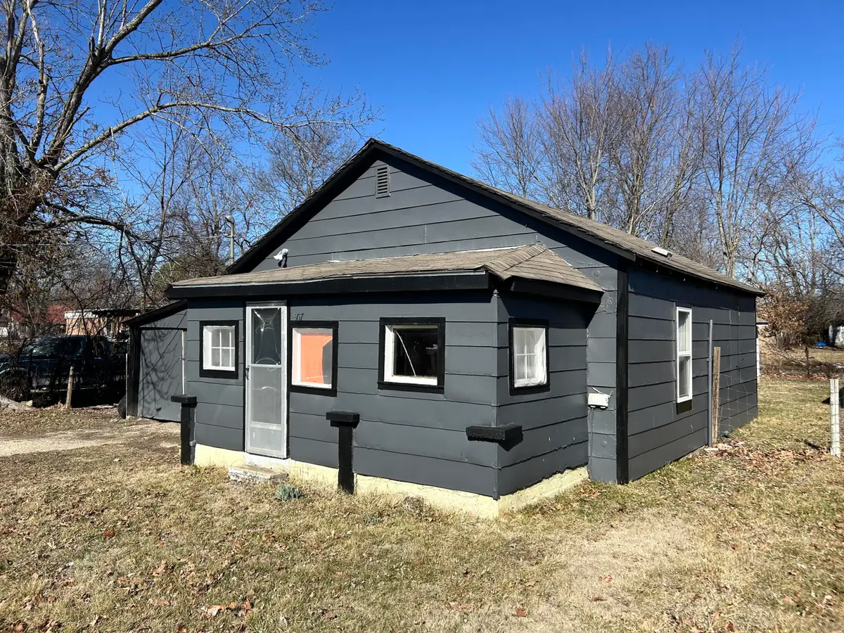 507 W Puryear Avenue, Seymour, MO 65746 - #1