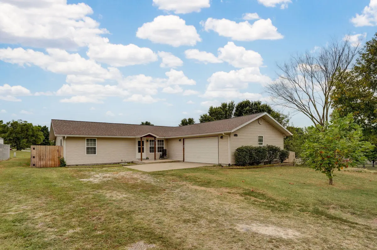 1422 W Commercial Street, Buffalo, MO 65622 - #1