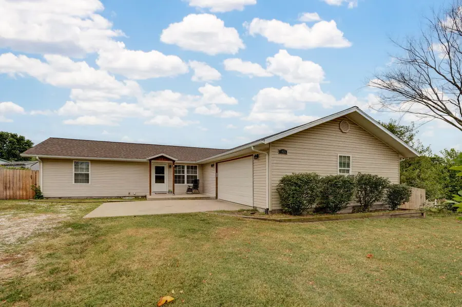 1422 W Commercial Street, Buffalo, MO 65622 - #2