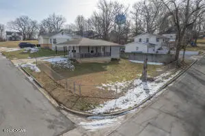 701 S High Street, Neosho, MO 64850 - #2