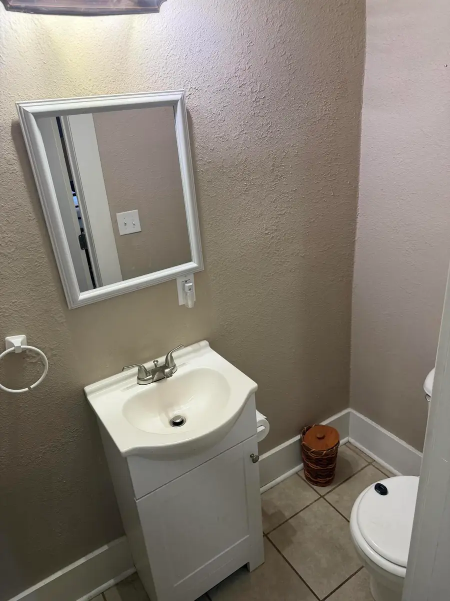 324 Saint Johns Street, Neosho, MO 64850 - #2