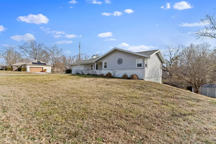 608 N 10th Avenue, Ozark, MO 65721 - #3
