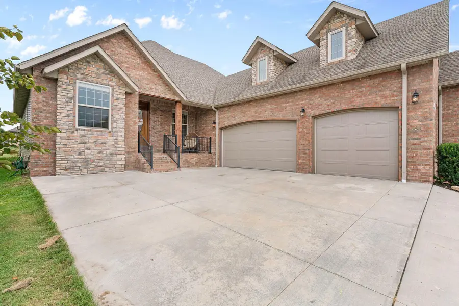 4402 E Kanata Court, Springfield, MO 65802 - #2