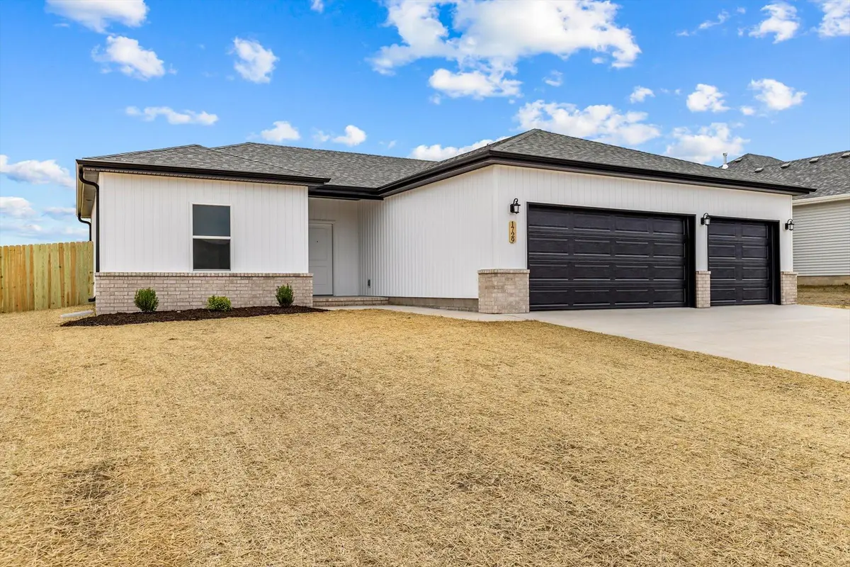 1714 Cash Dr Drive, Mount Vernon, MO 65712 - #1