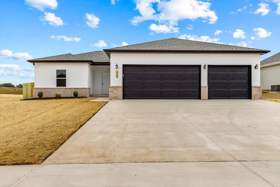 1714 Cash Dr Drive, Mount Vernon, MO 65712 - #2