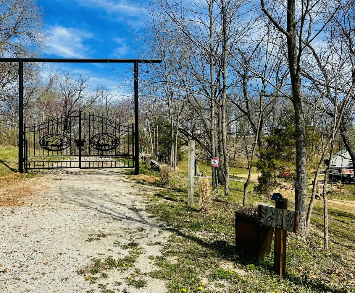 1433 E Warren Avenue, Ozark, MO 65721 - #1