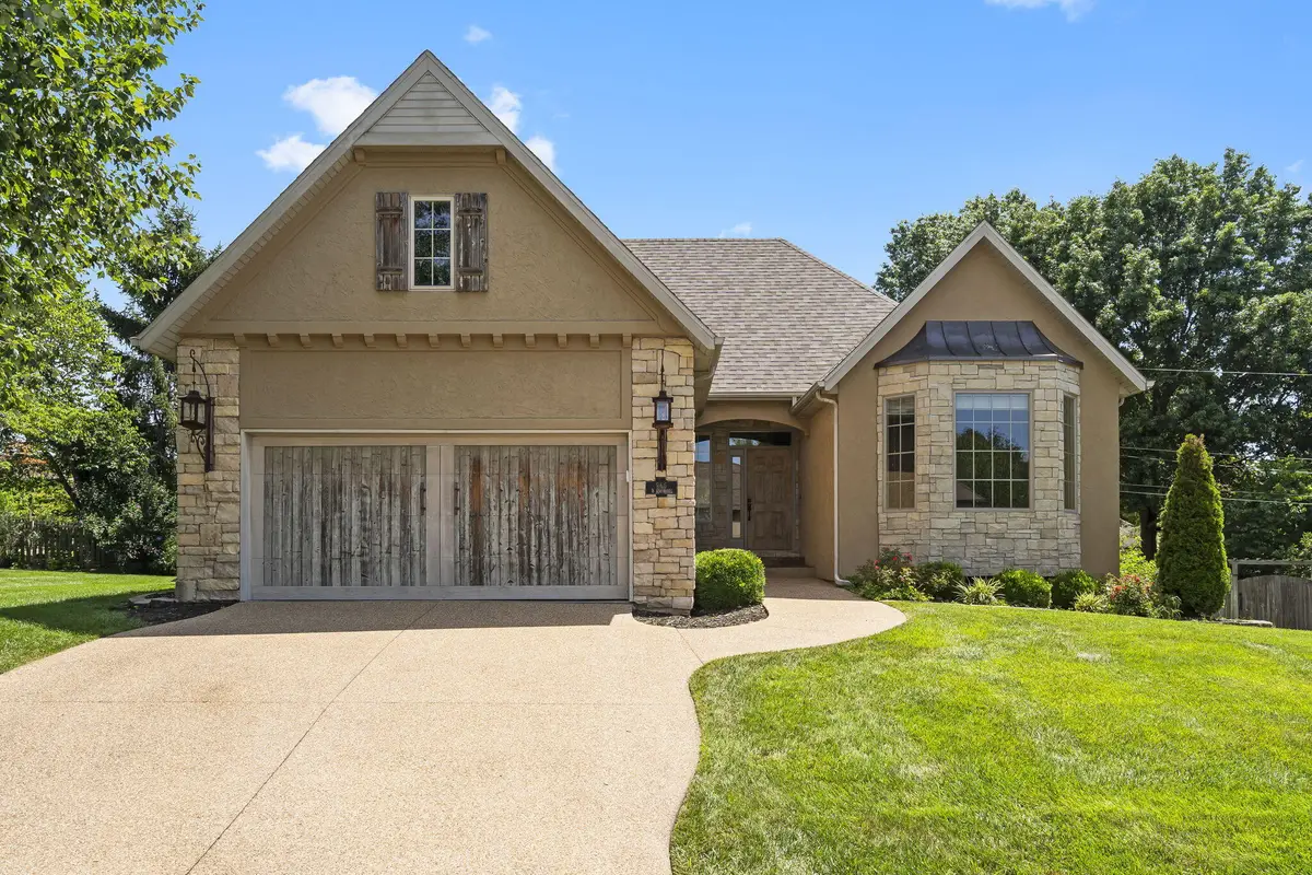 966 S Carriage Avenue, Springfield, MO 65809 - #1