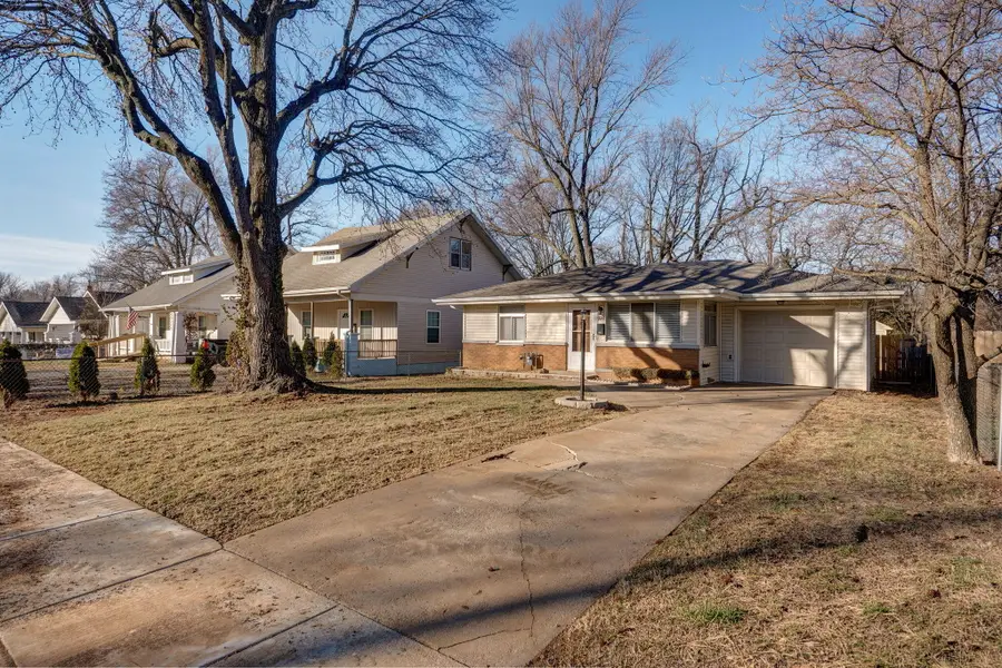 2243 N Franklin Avenue, Springfield, MO 65803 - #2
