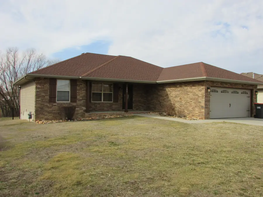 111 Ashton Avenue, Clever, MO 65631 - #2