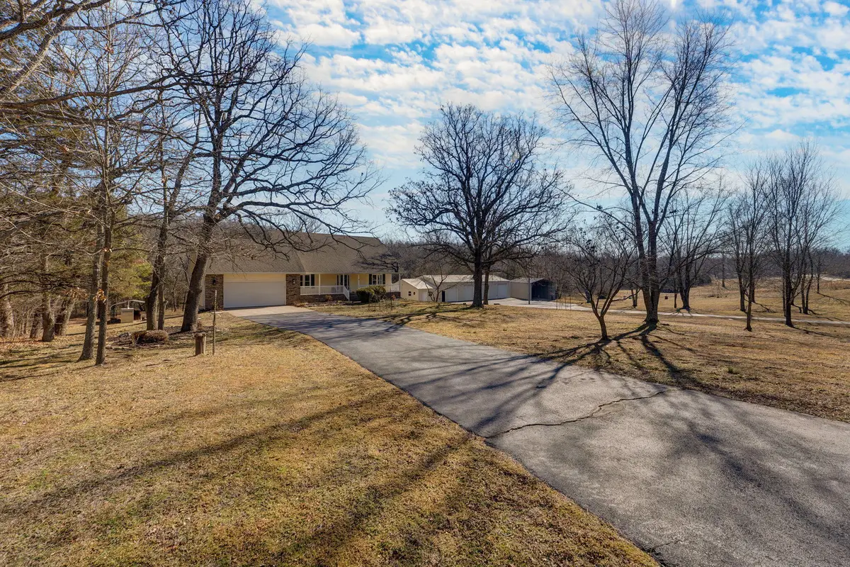 9118 N Farm Rd 141, Springfield, MO 65803 - #1