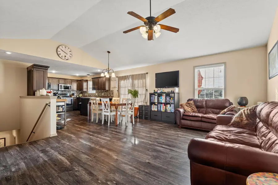 1206 W Robin Street, Ozark, MO 65721 - #3