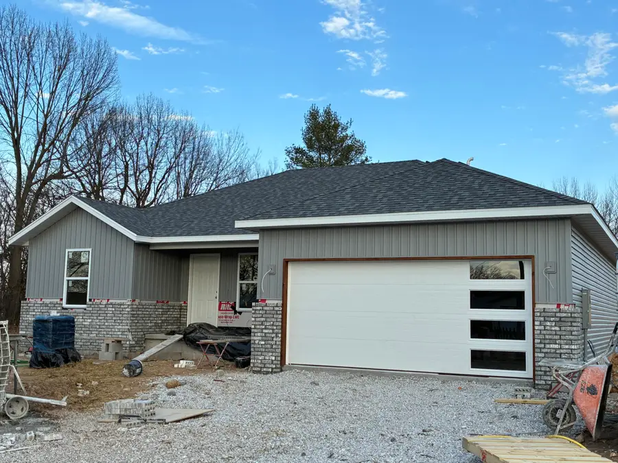 104 N Youngblood Avenue, Marionville, MO 65705 - #2