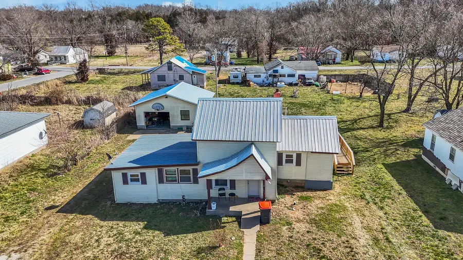 1015 Harold Street, Cassville, MO 65625 - #2