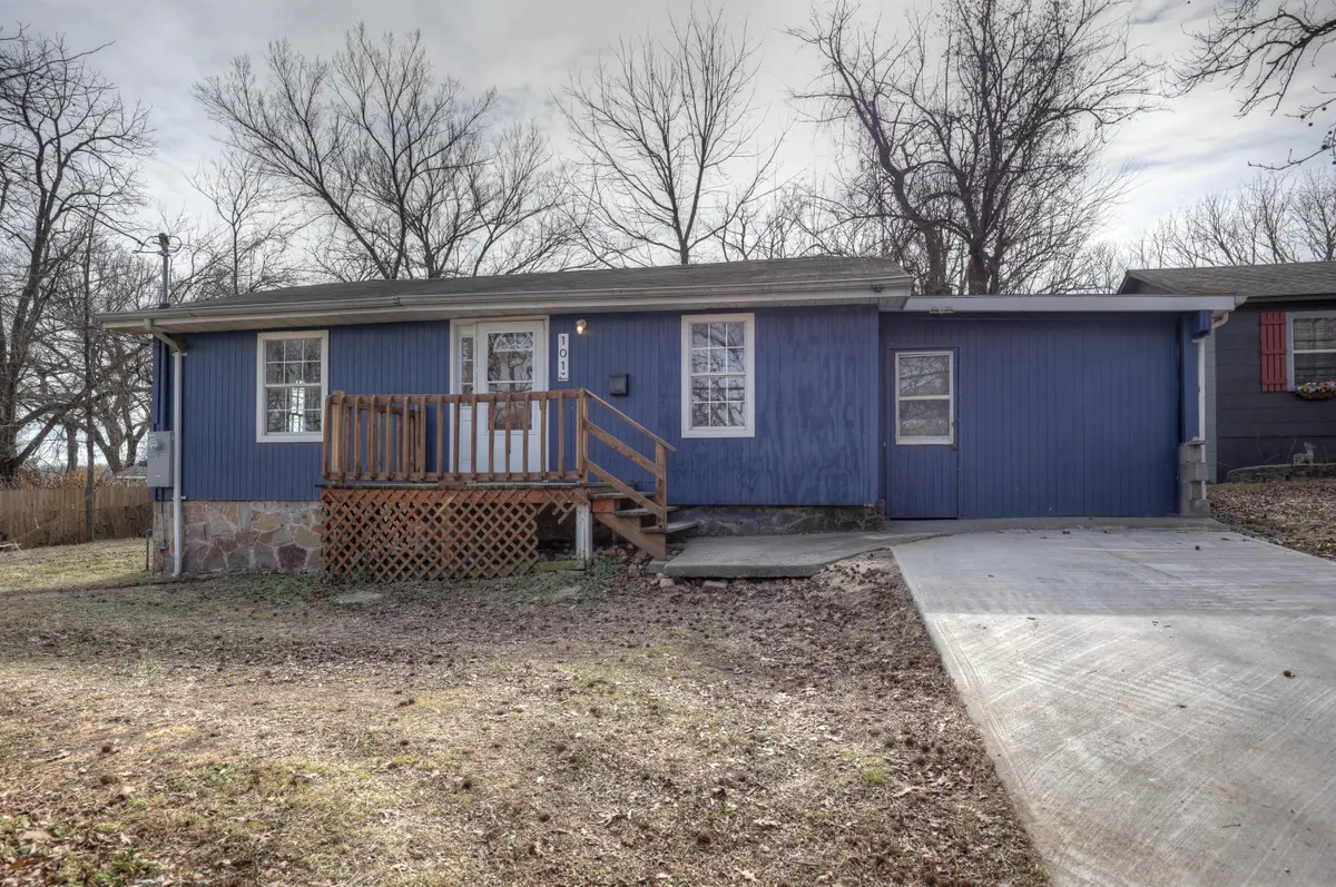 101 W North Street, Neosho, MO 64850 - #1