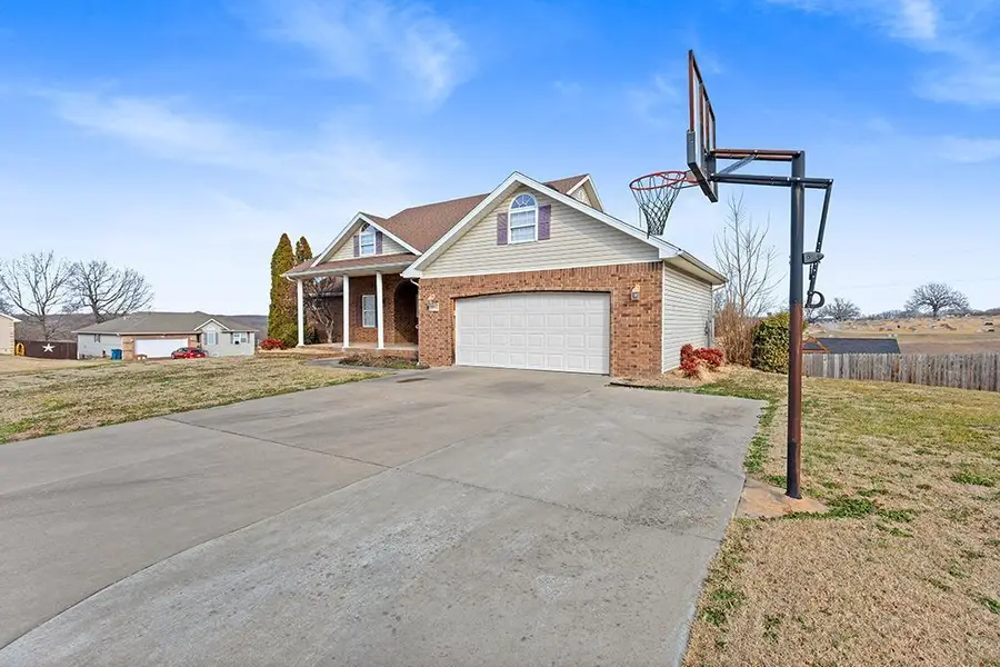 1301 Fox Ridge Lane, Neosho, MO 64850 - #3