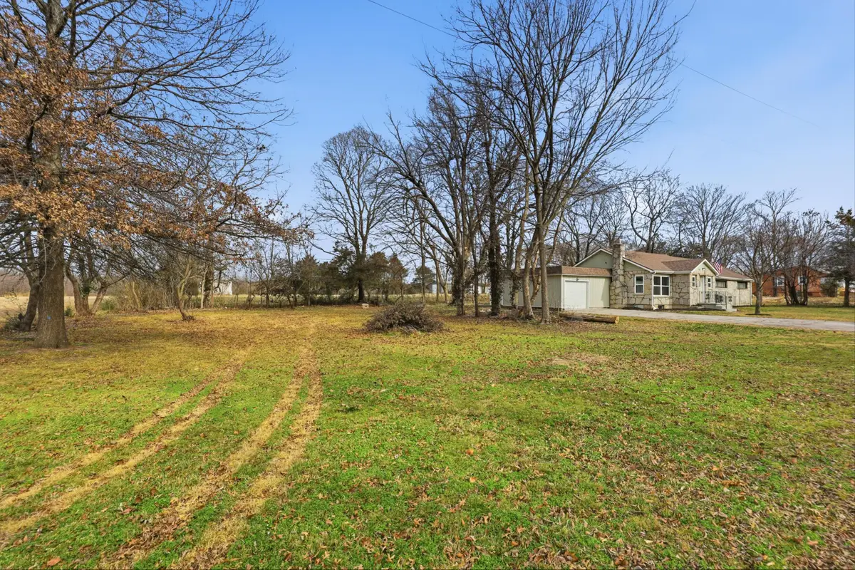 305 W Maple Street, Diamond, MO 64840 - #1