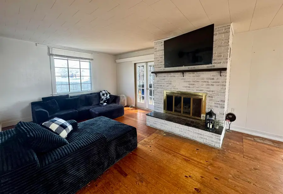 1201 4th Street, Monett, MO 65708 - #2