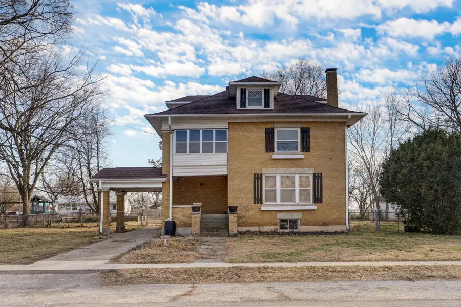 411 E Walker Street, Ash Grove, MO 65604 - #2