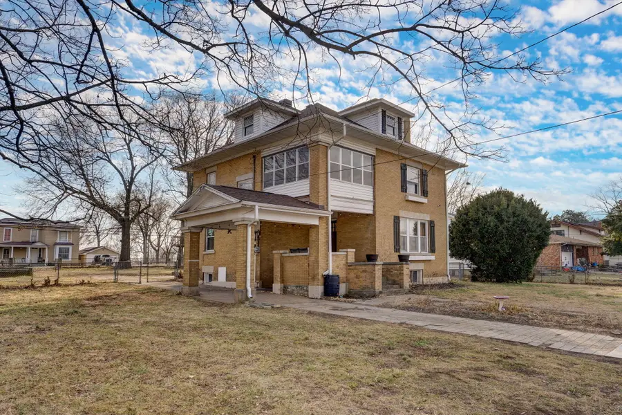 411 E Walker Street, Ash Grove, MO 65604 - #3