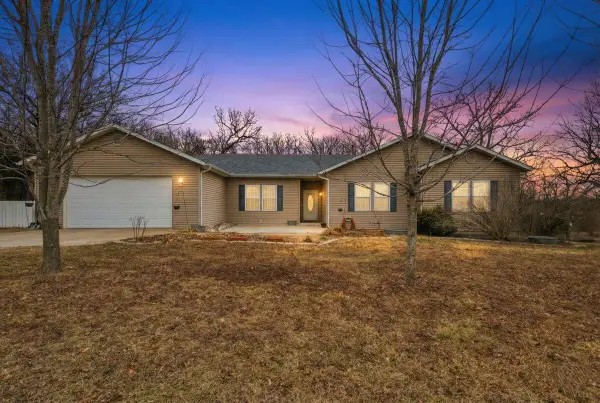 2122 U.s. 65, Buffalo, MO 65622