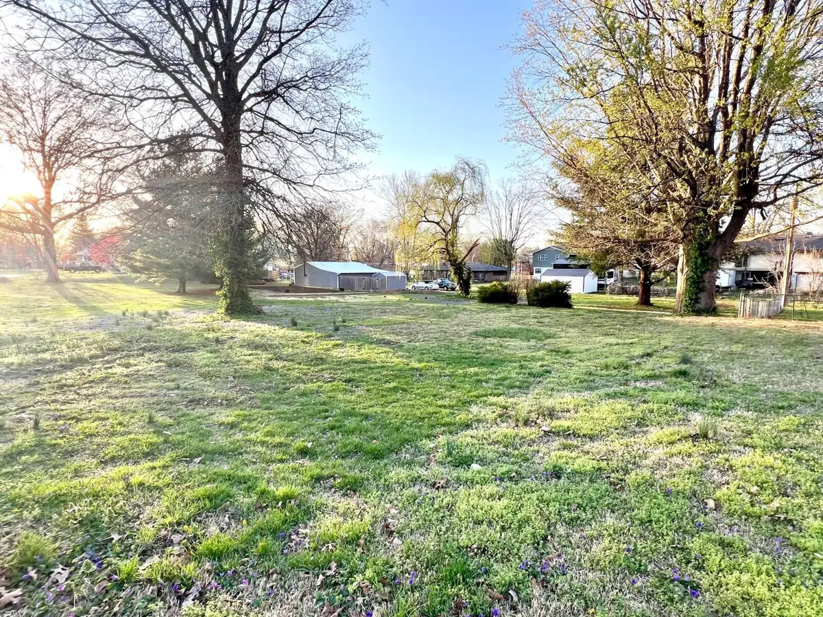 000 E Glendale Street, Aurora, MO 65605 - #1