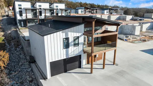 47 Old Oak Hill Drive #31, Reeds Spring, MO 65737