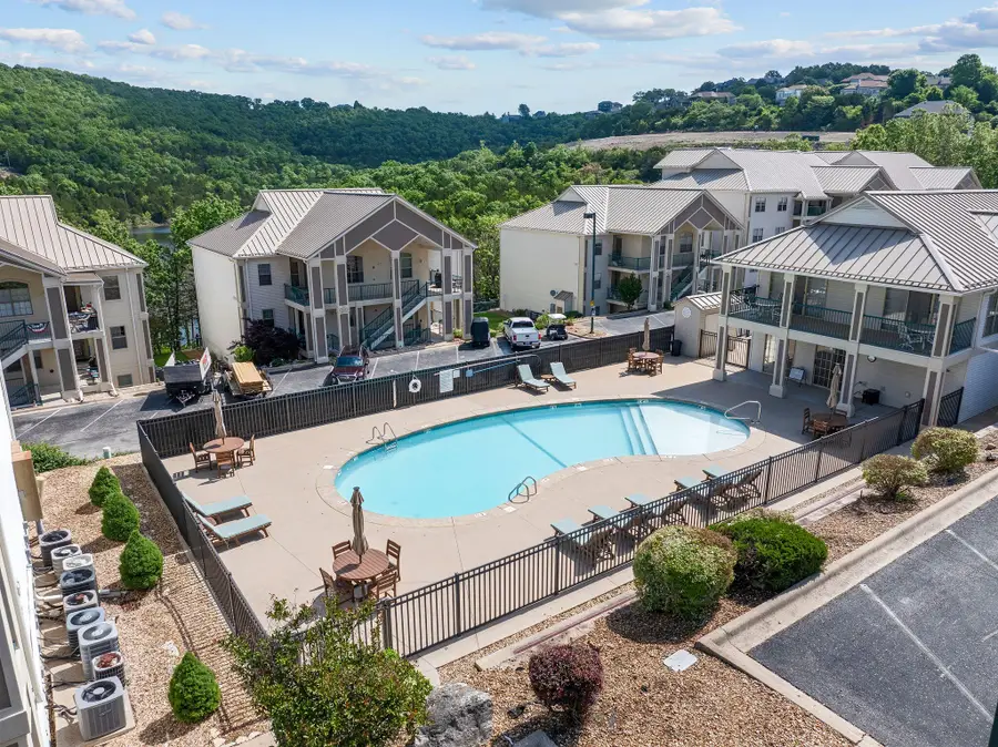 135 Upper Emerald Bay Circle #6, Hollister, MO 65672 - #2