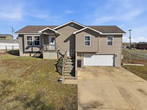 1604 Amy Street, West Plains, MO 65775