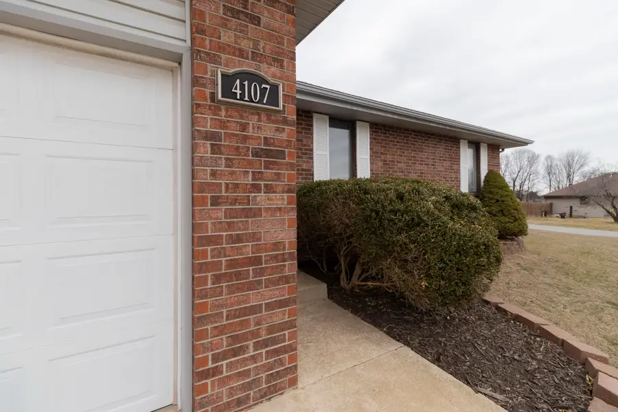 4107 N 30th Street, Nixa, MO 65714 - #2