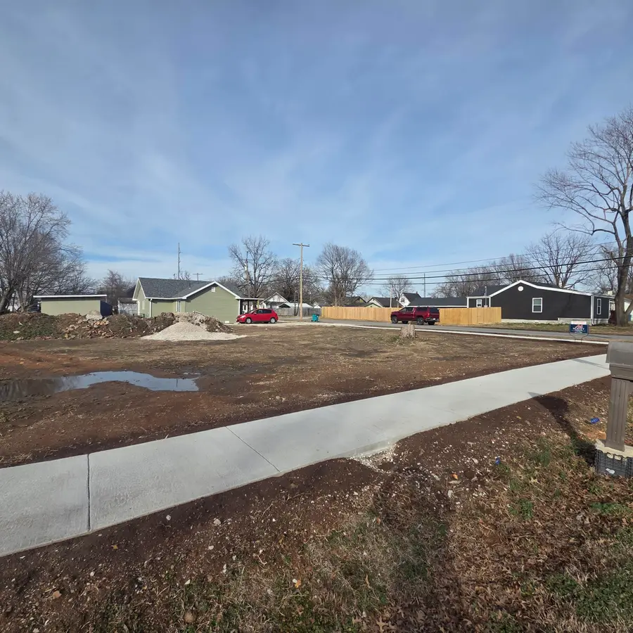 1451 N Lexington Avenue, Springfield, MO 65802 - #2