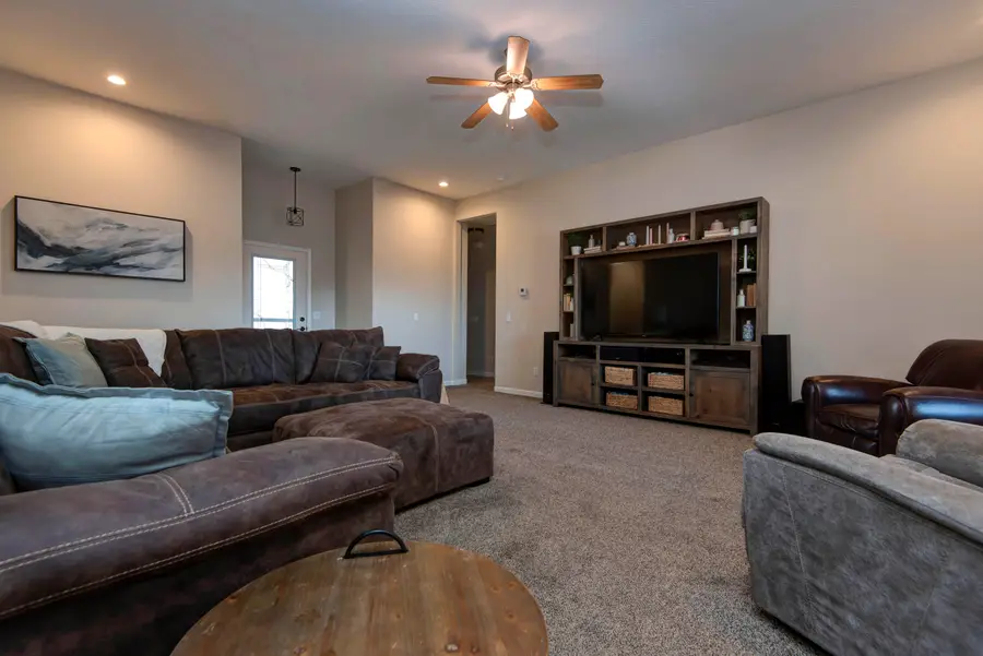 6573 Prairie Circle, Merriam Woods, MO 65740 - #3