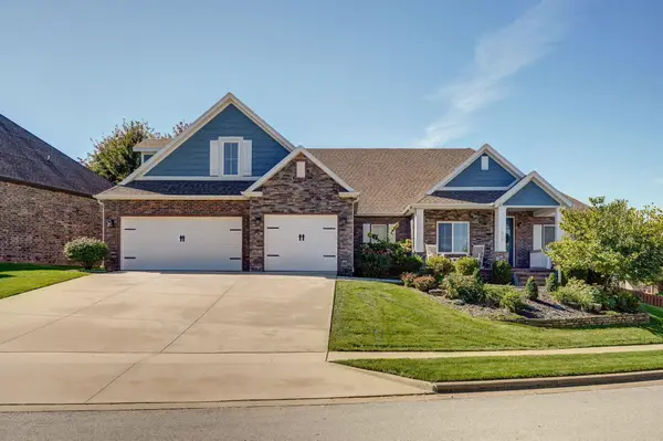 1419 N Rich Hill Circle, Nixa, MO 65714