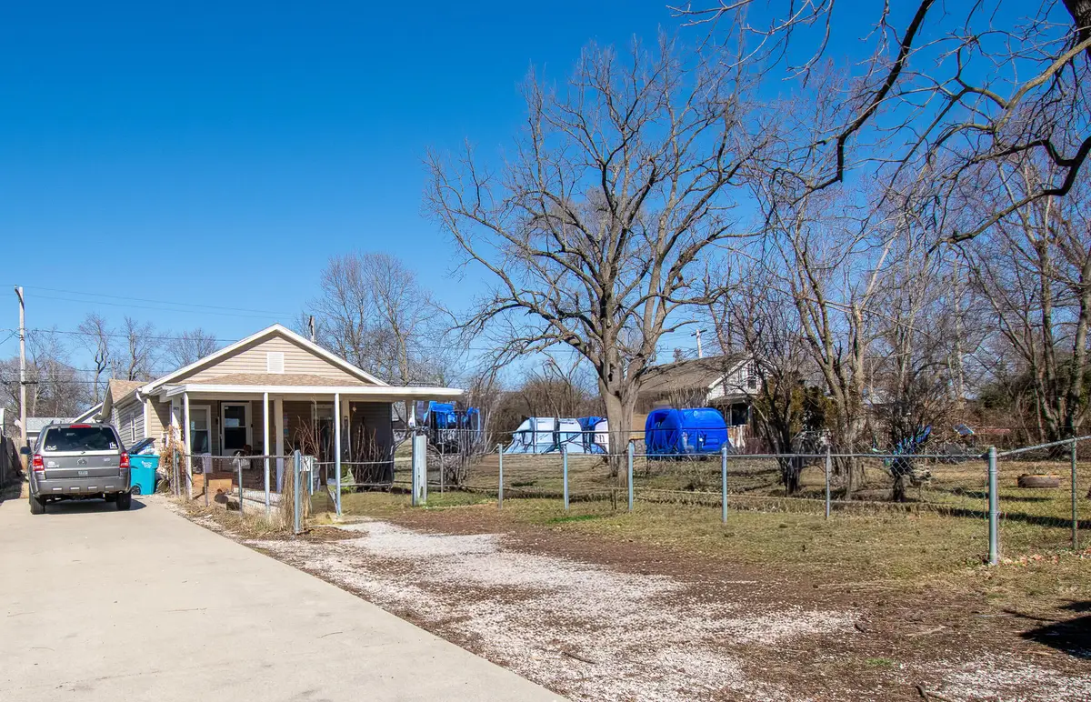 3021 W Olive Street, Springfield, MO 65802 - #1