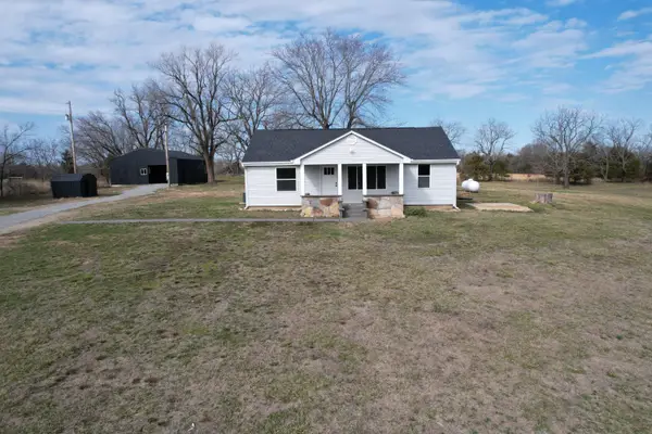 2585 U.s. 160, West Plains, MO 65775