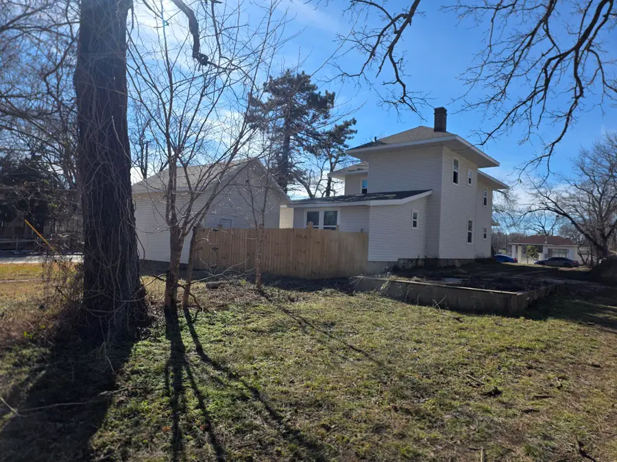 1502 N Grant Avenue, Springfield, MO 65803 - #3