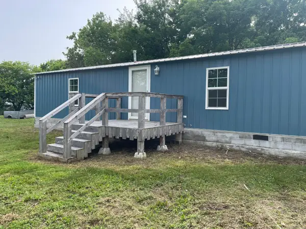 208 Cass Avenue, Exeter, MO 65647