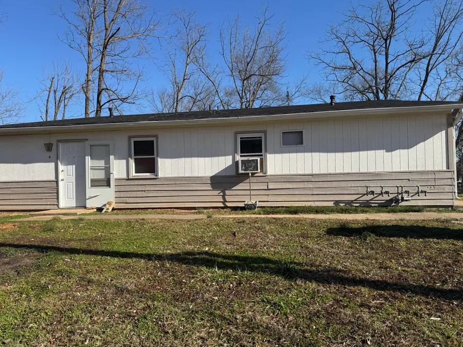 1000 Gravel Street, Cassville, MO 65625 - #3