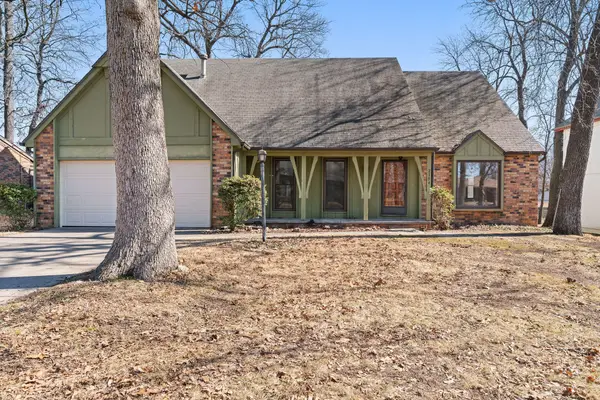 3467 S Valley View Drive, Springfield, MO 65807