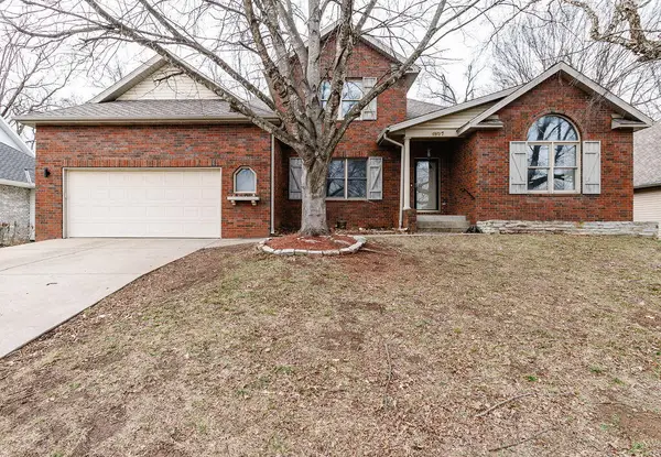 4907 S Buckingham Lane, Springfield, MO 65810