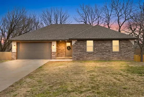 5828 S Kimbrough Avenue, Springfield, MO 65810