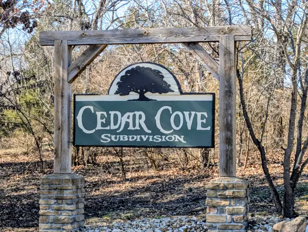 11 Tall Cedar Lane, Reeds Spring, MO 65737