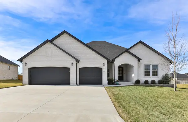 4818 E Silverado Road, Springfield, MO 65802