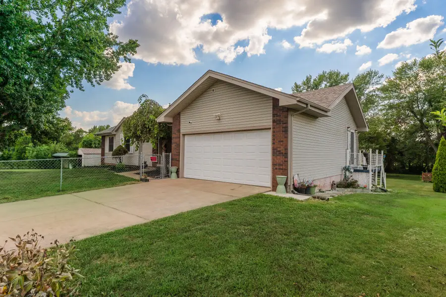 1820 E Hines Street, Republic, MO 65738 - #2